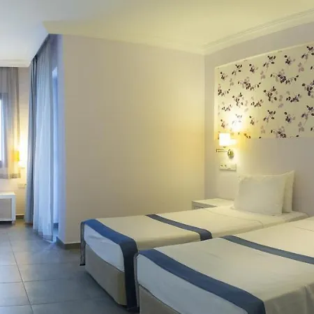 Club Muskebi 酒店 博德鲁姆