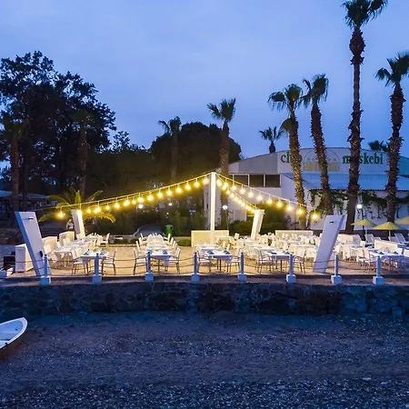 호텔 Club Muskebi 4*