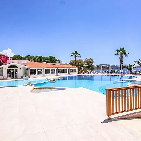 Club Muskebi 4* بودروم