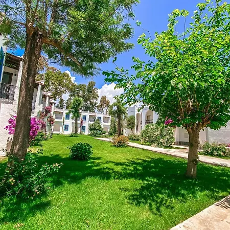 Club Muskebi Hotel 4*