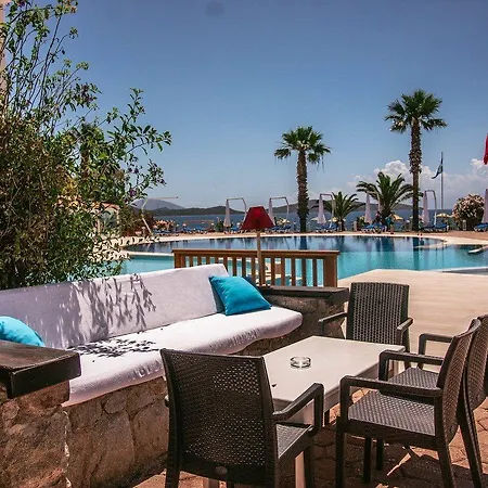 Hotel Club Muskebi 4*